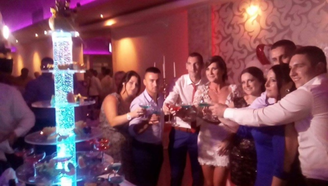 Fontana za šampanjac * dekoracija i oprema