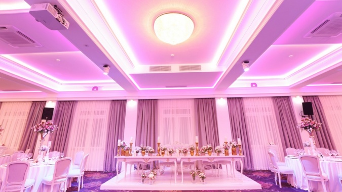HOTEL ZLATNIK - restorani & sale za venčanja