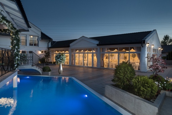 DIAMOND GARDEN - restorani & sale za venčanja