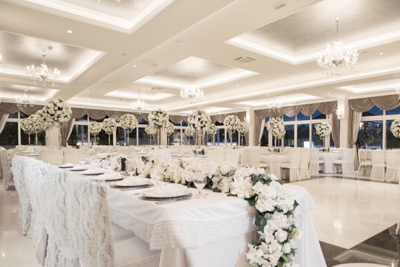 DIAMOND GARDEN - restorani & sale za venčanja