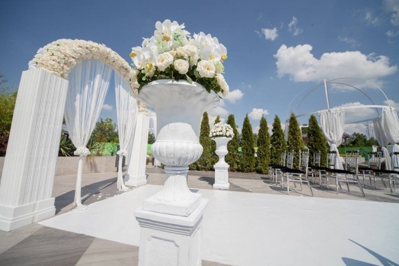DIAMOND GARDEN - restorani & sale za venčanja