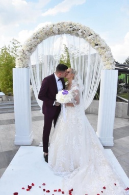 DIAMOND GARDEN - restorani & sale za venčanja