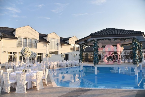 DIAMOND GARDEN - restorani & sale za venčanja