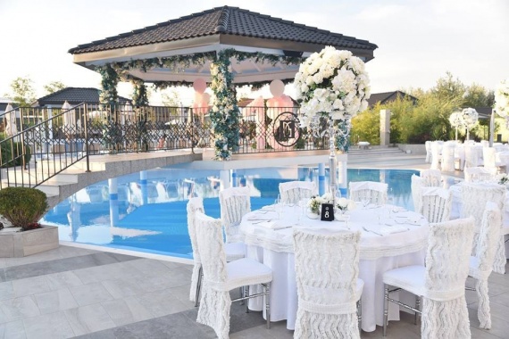 DIAMOND GARDEN - restorani & sale za venčanja