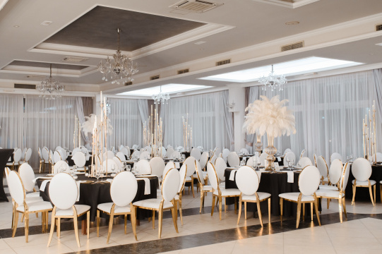 DIAMOND GARDEN - restorani & sale za venčanja