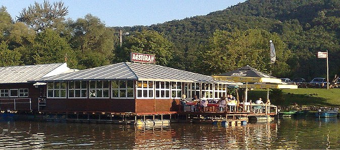 Restoran-splav Lanterna