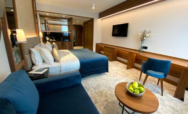 Central Point Hotel