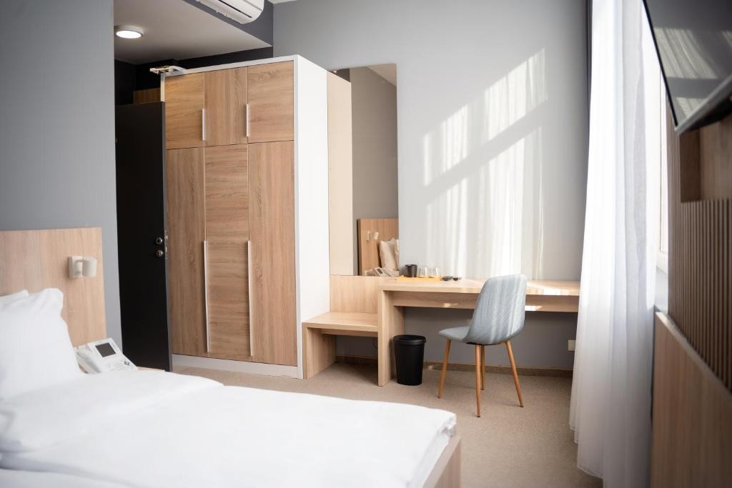 Olivia Rooms